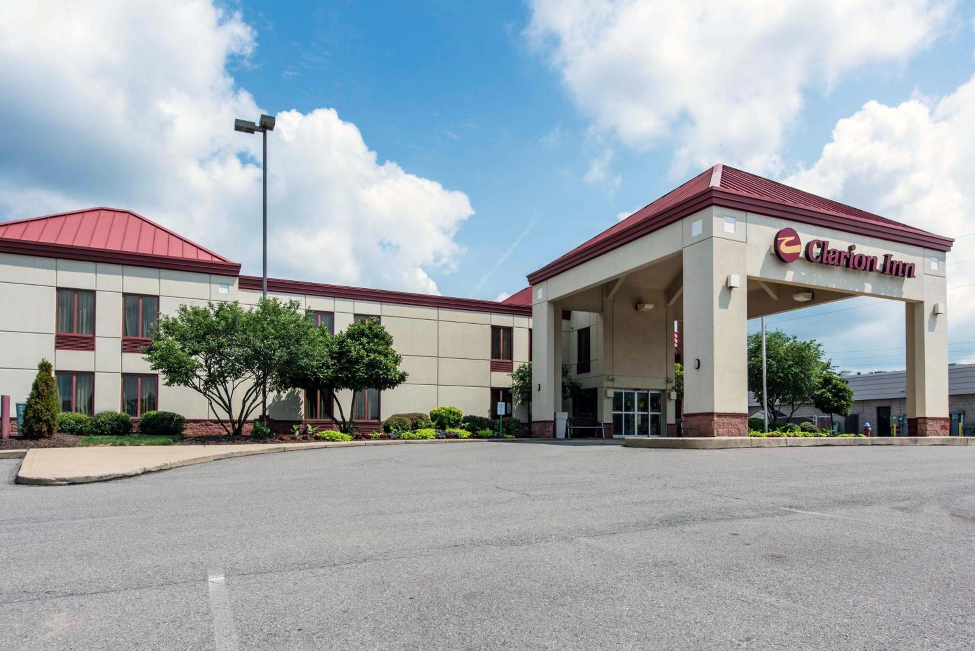 Clarion Inn Cranberry Township Exterior photo