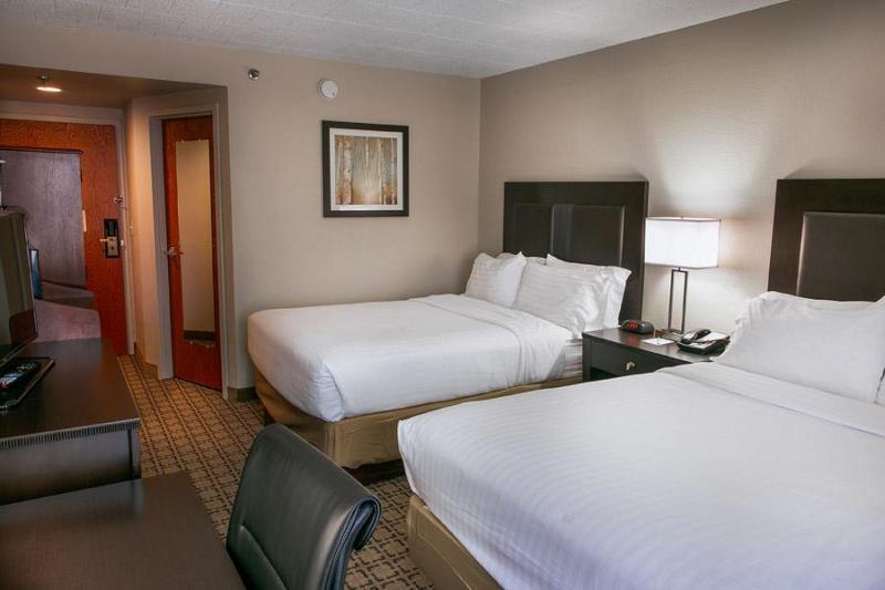 Clarion Inn Cranberry Township Exterior photo